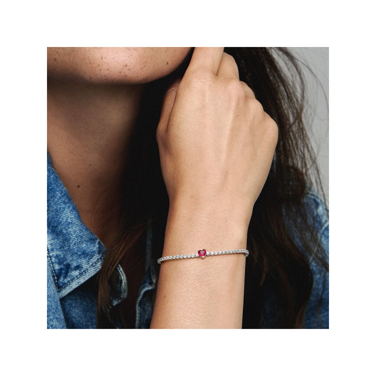 Pulsera Tenis Corazón Brillante Rojo