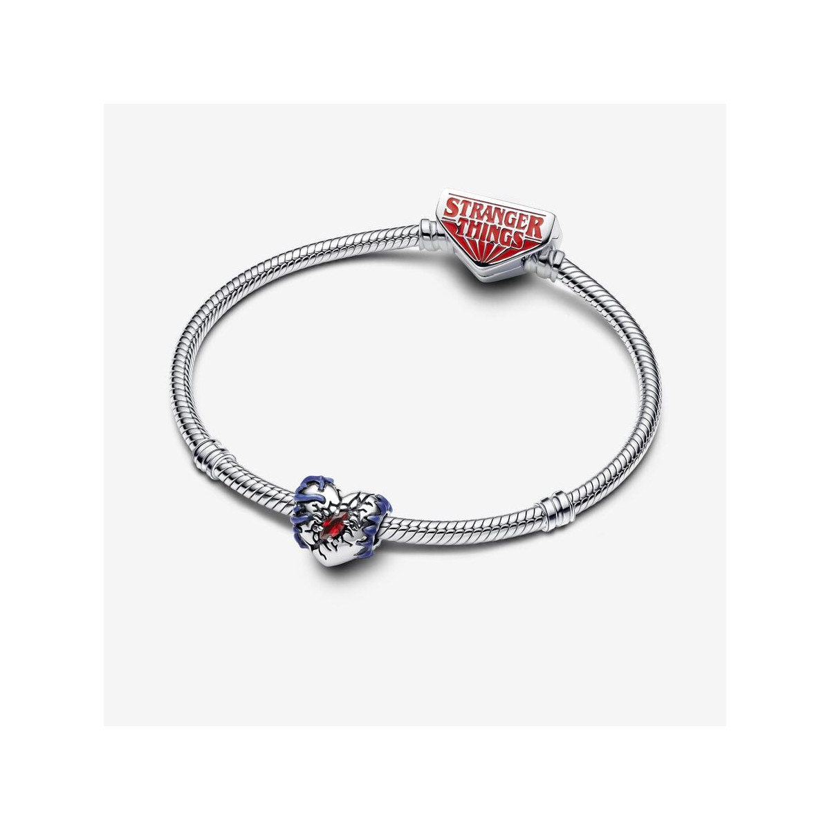 Charm Corazón que brilla en la oscuridad de Stranger Things Pandora