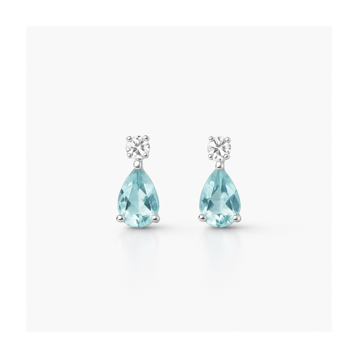 Pendientes de Oro Blanco con Aguamarina en Gota y Diamantes