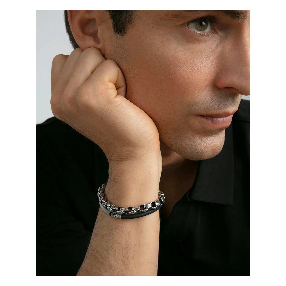 Pulsera de hombre de acero y silicona negra