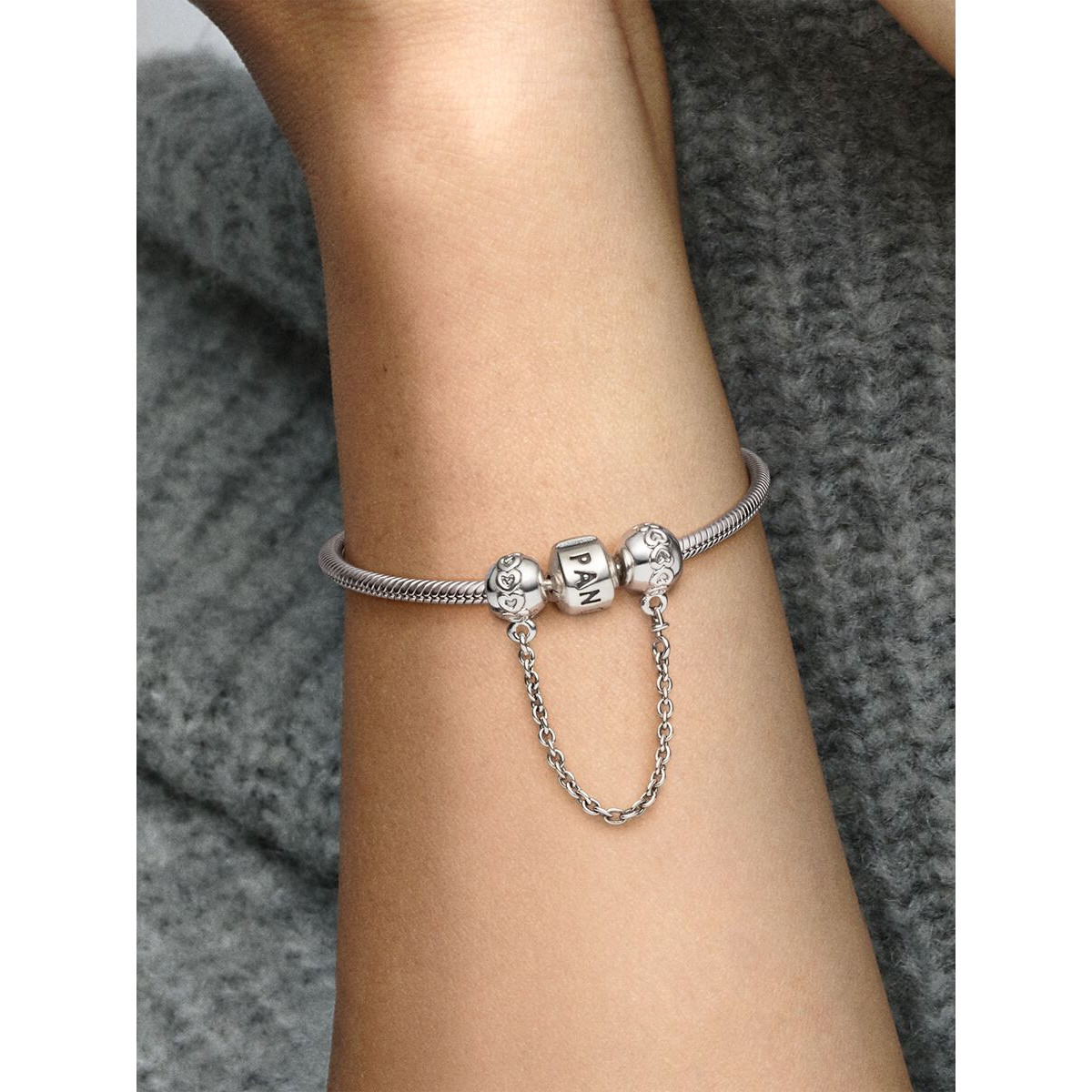 PANDORA Cadena de Seguridad Corazones