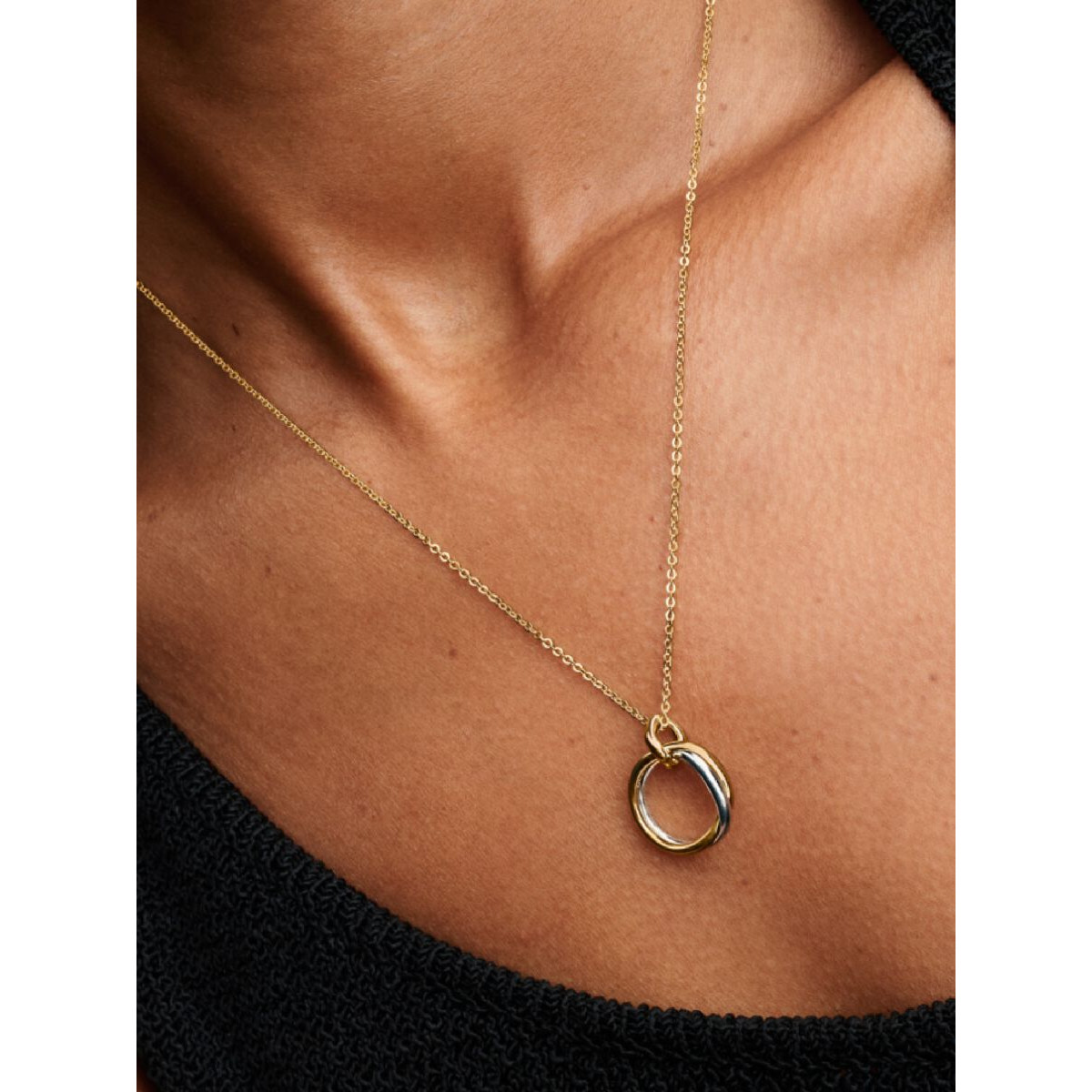 Collar en Dos Tonos de Forma OrgánicaPANDORA