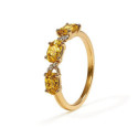 Anillo de oro 9K con circonitas amarillas