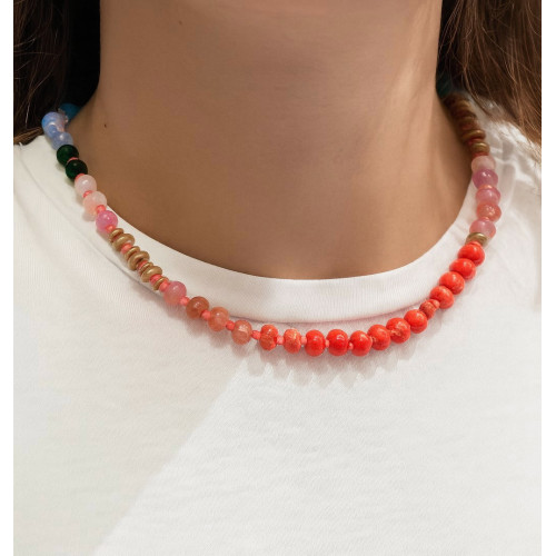 Collar de cristales multicolor
