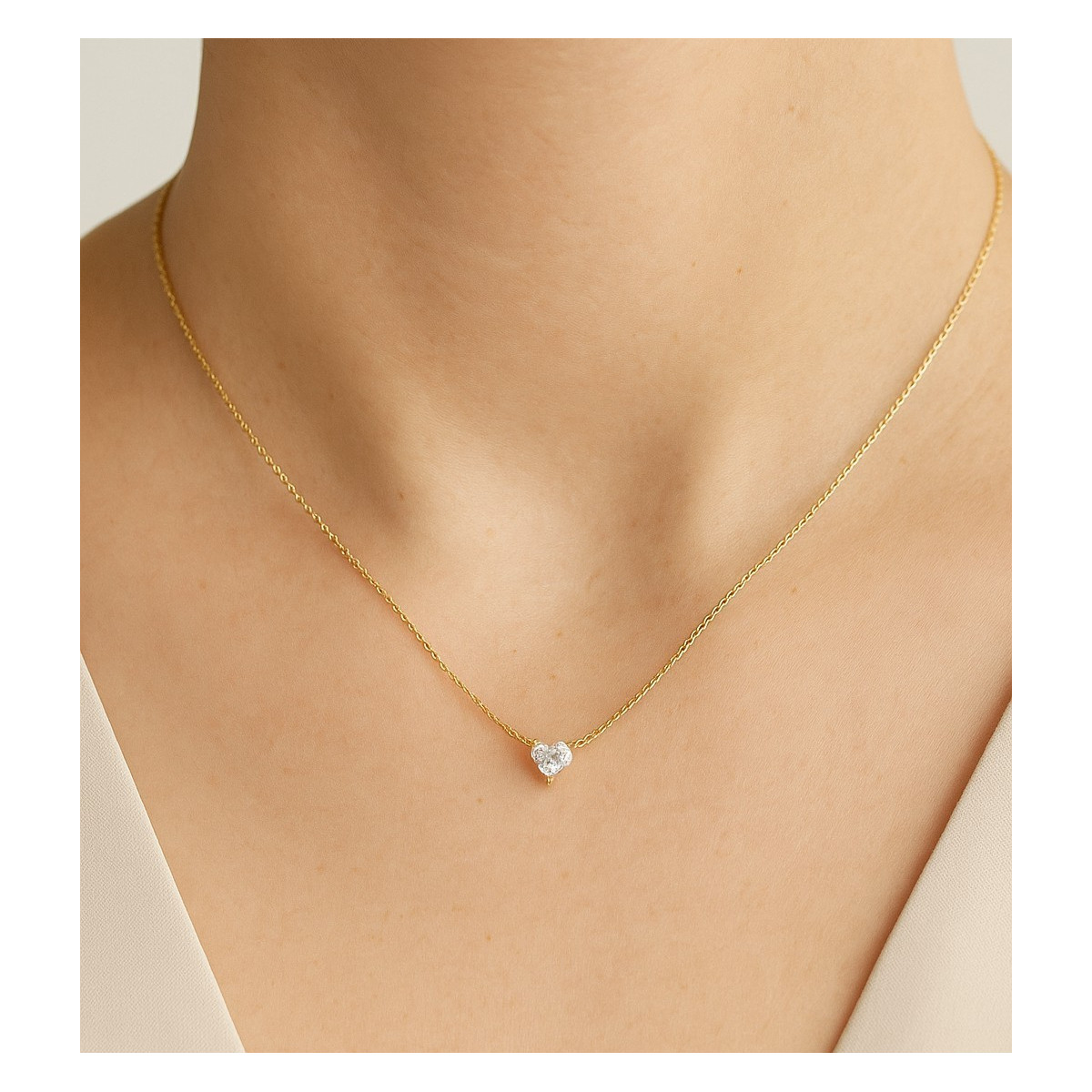 Collar Oro 9K con Circonita en Forma de Corazón