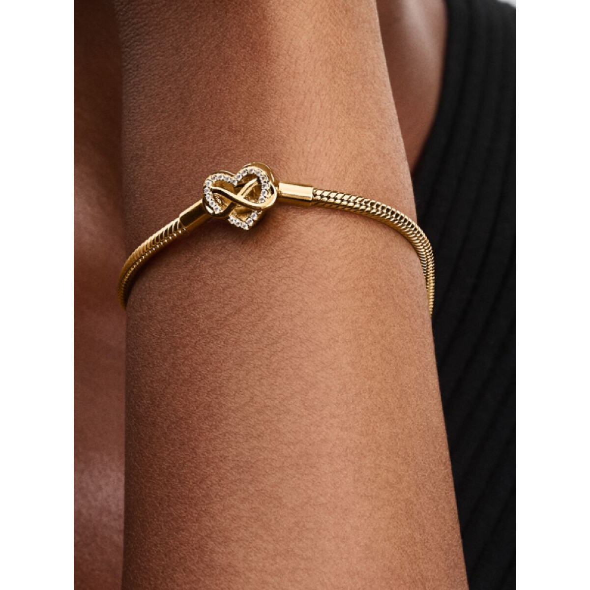 Pulsera de Cadena de Serpiente con Cierre de Corazón Infinito BrillantePANDORA - 563758C01