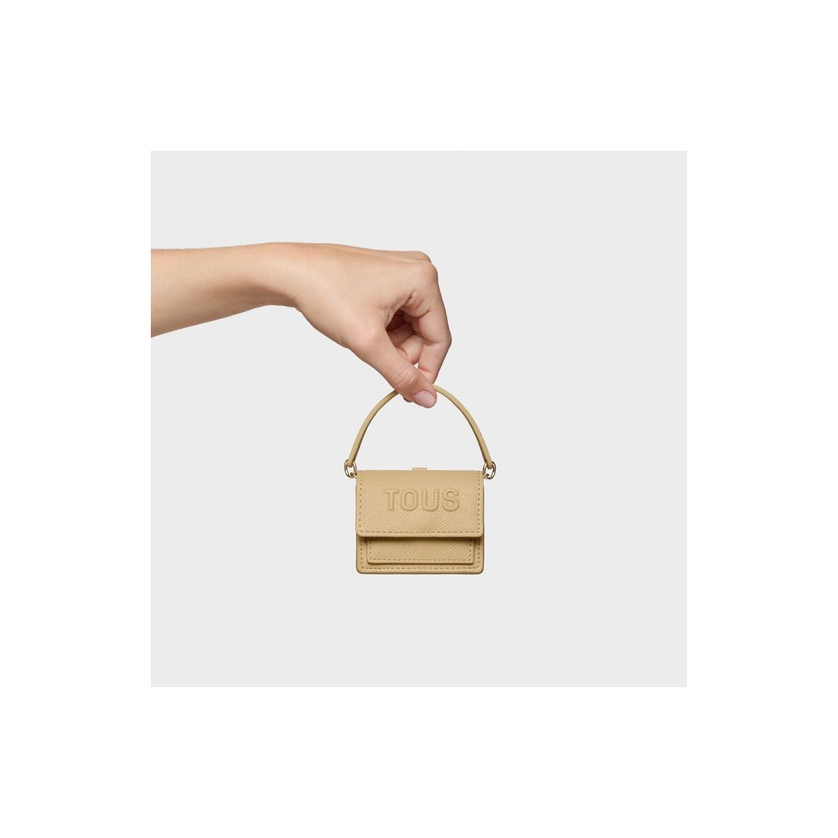 Llavero mini bandolera arena tous Audree
