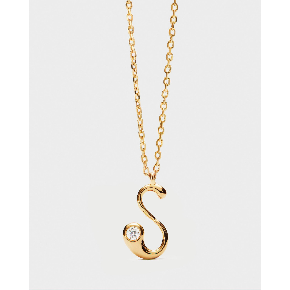 Collar con colgante inicial S dorado PDPAOLA
