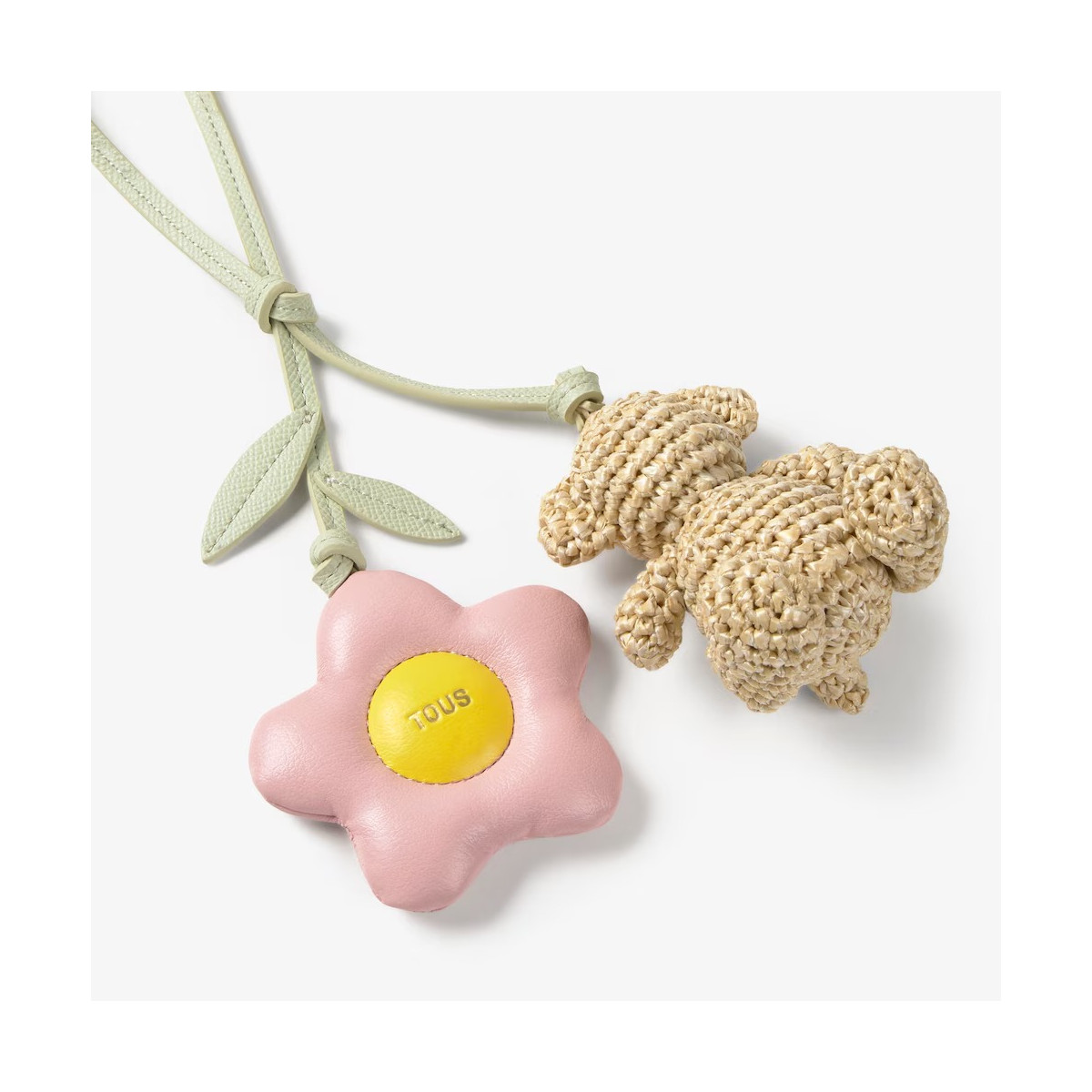 Llavero charm oso y flor rosa TOUS Icons